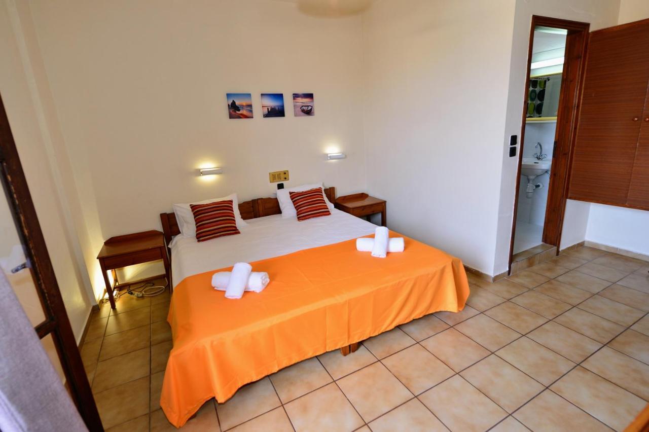 Vergas Hotel Malia Exteriör bild